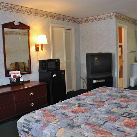 Merrimac Inn & Suites Вильямсбург Экстерьер фото