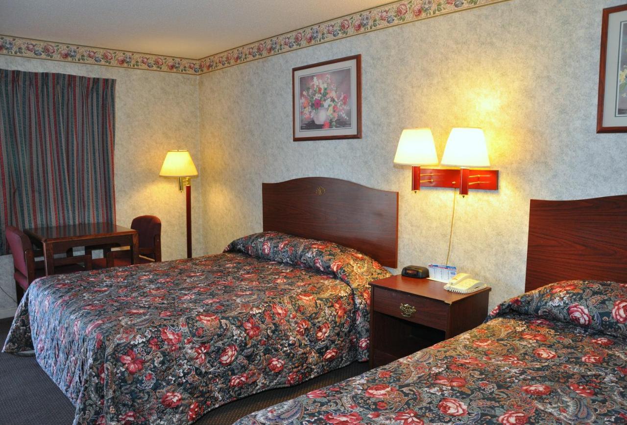 Merrimac Inn & Suites Вильямсбург Экстерьер фото