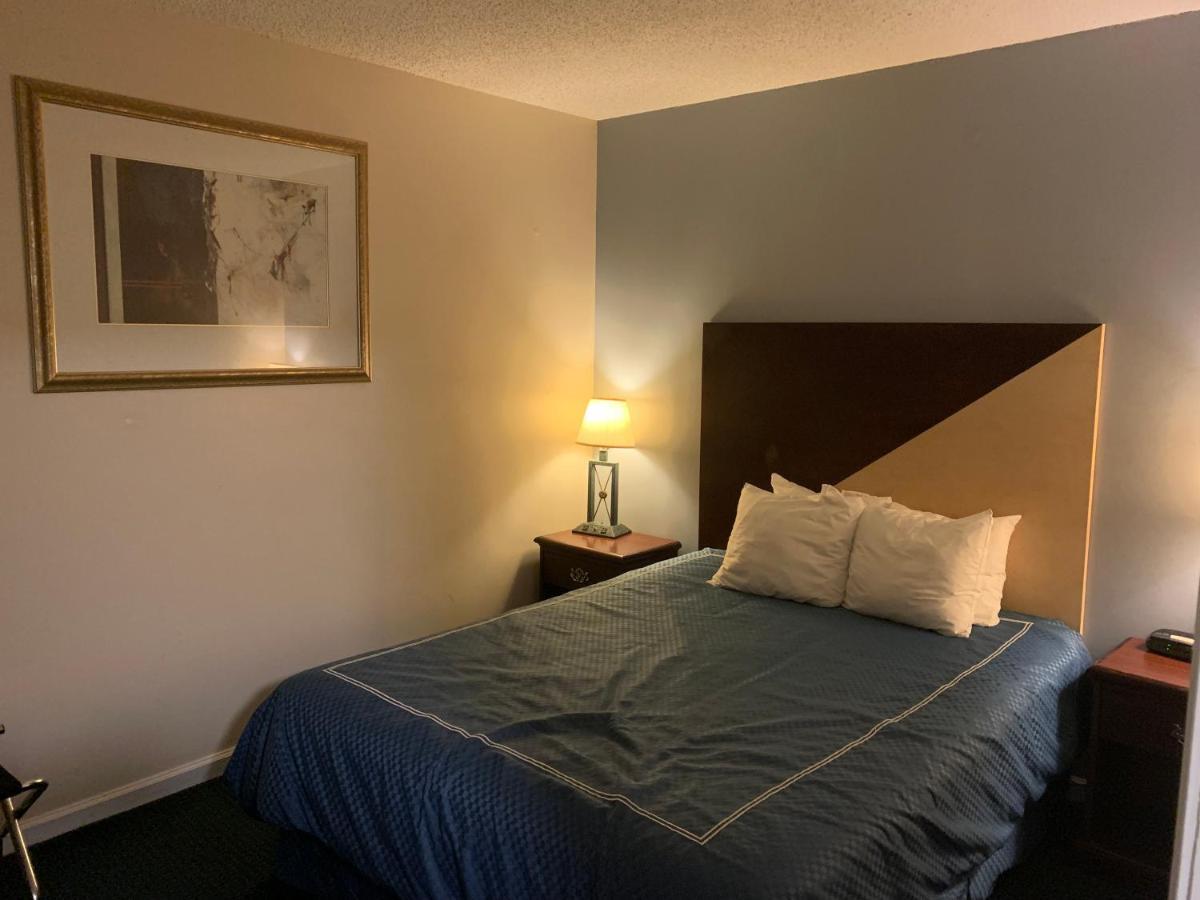 Merrimac Inn & Suites Вильямсбург Экстерьер фото