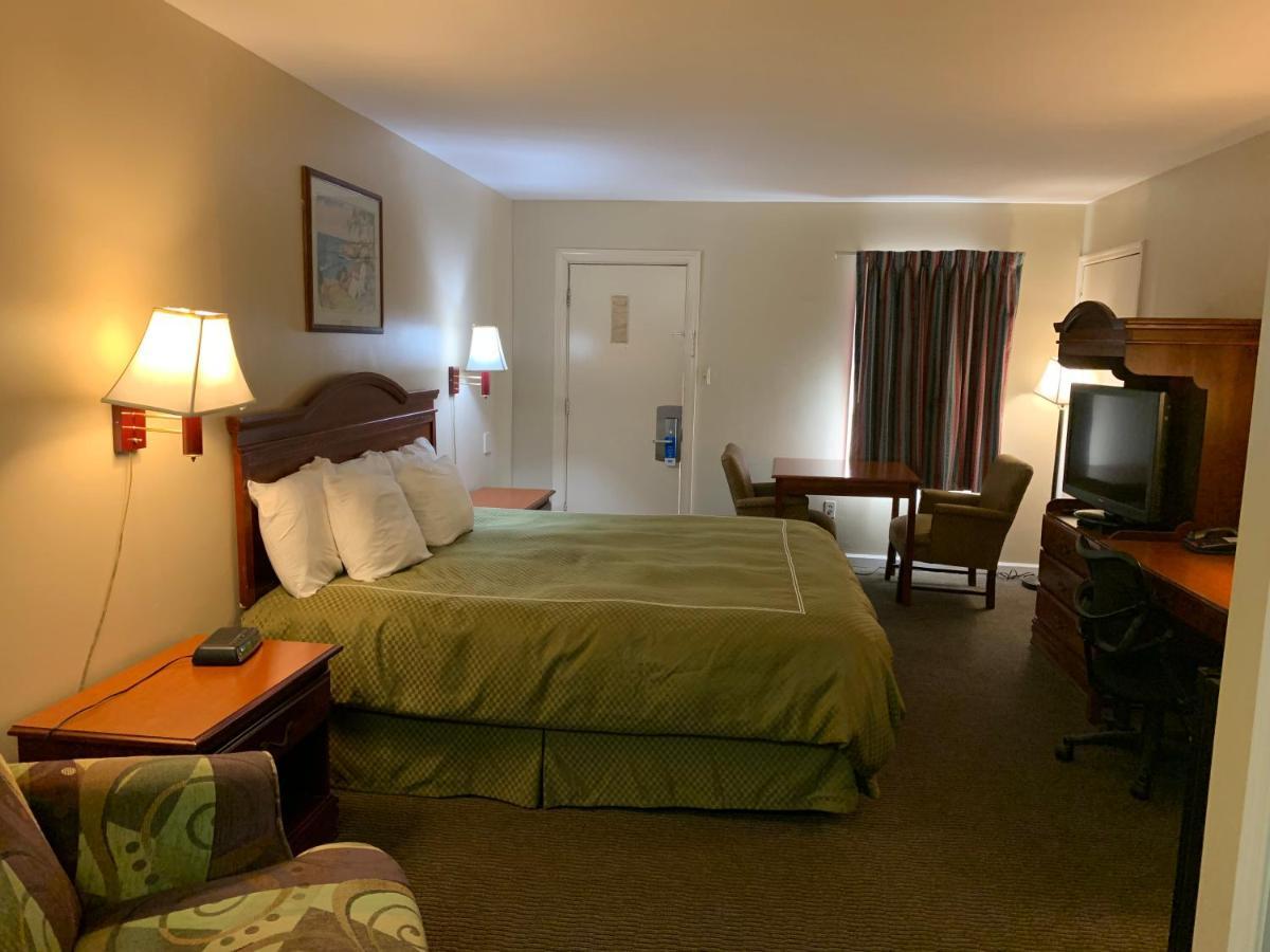 Merrimac Inn & Suites Вильямсбург Экстерьер фото