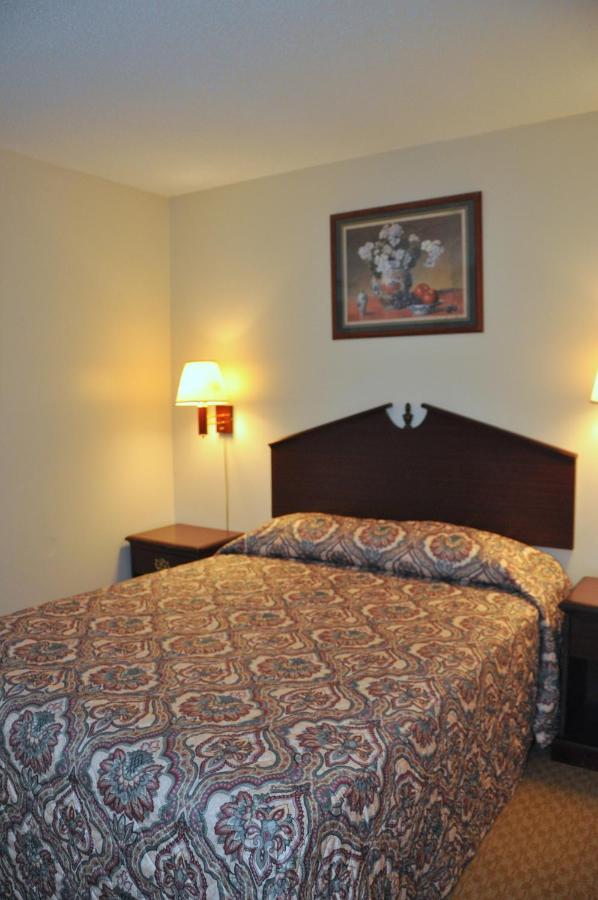 Merrimac Inn & Suites Вильямсбург Экстерьер фото